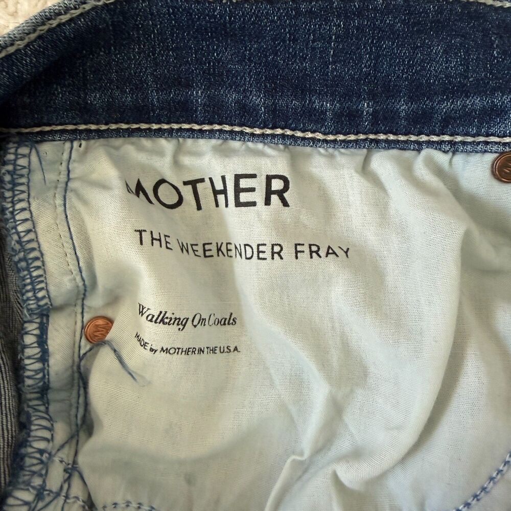 Mother The Weekender Fray Jeans in Walking on Coals Size 34 - Picture 10 of 14